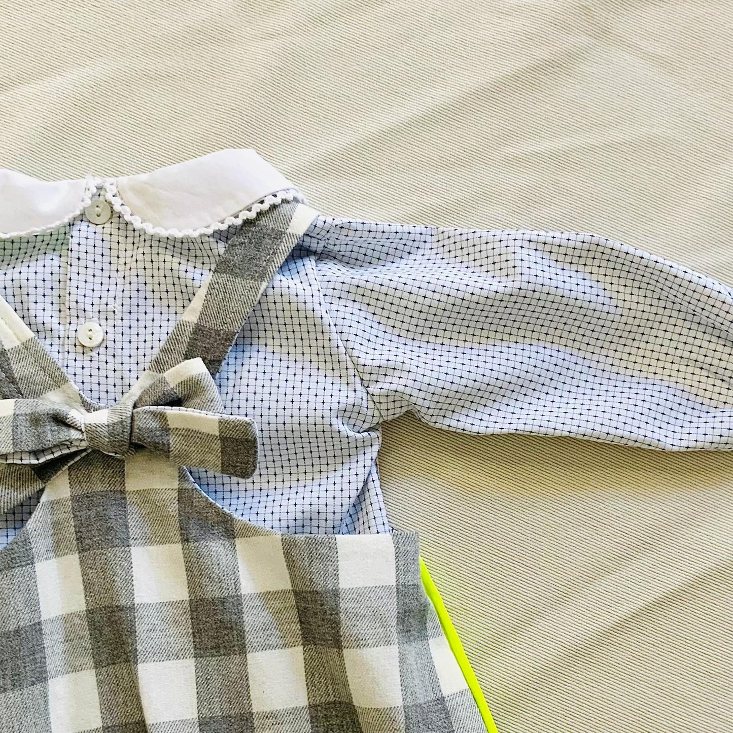 Blusa bebe con arriccio
