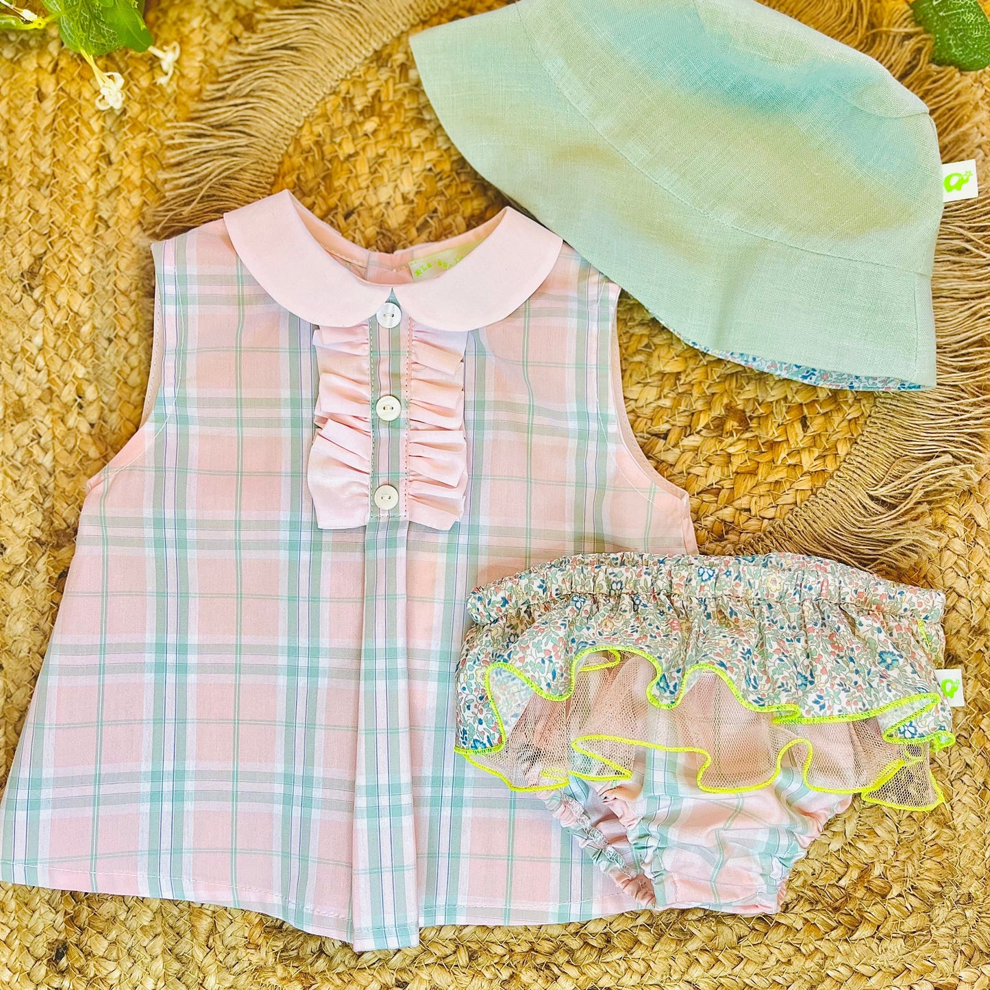 Camicia smanicata bambina in cotone stampa quadretto rosa