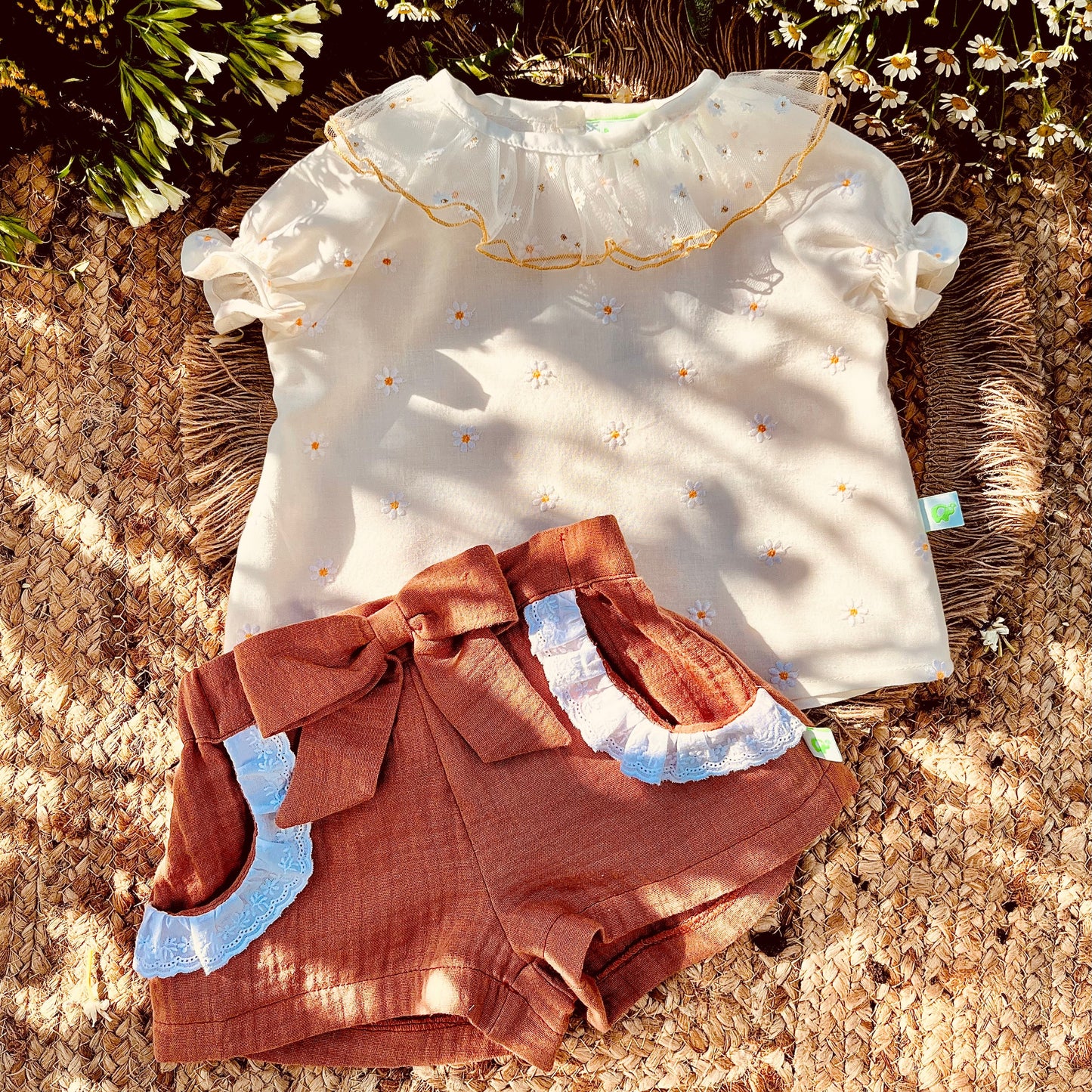 Camicia in cotone con ricamo margherite Plano