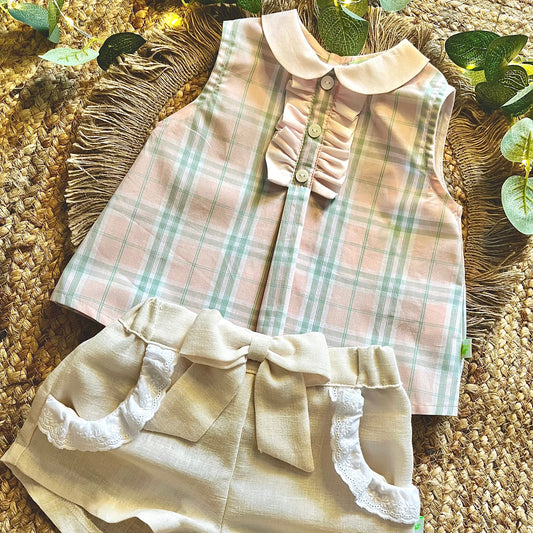 Short bambina elegante in Avorio con ruches e elastico in vita