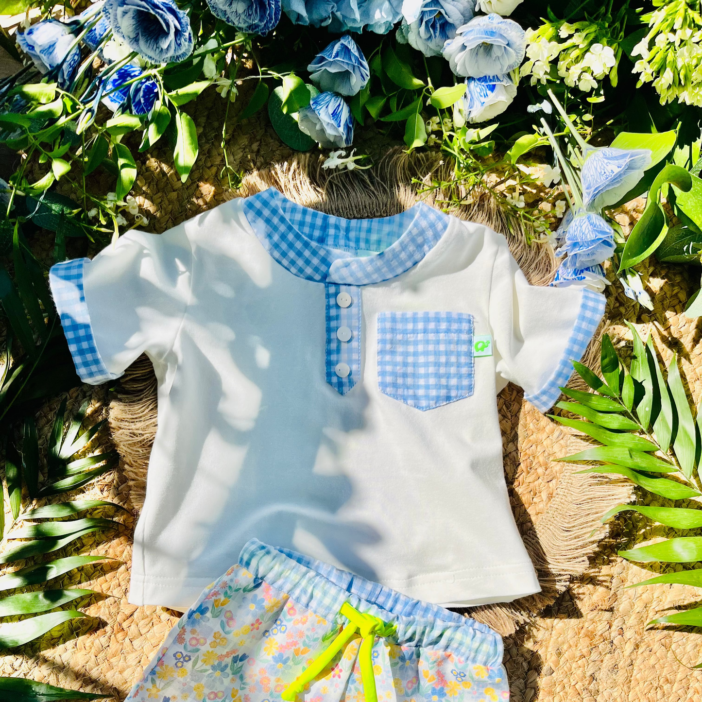 T-shirt per bambino in jersey di cotone e Vichy celeste
