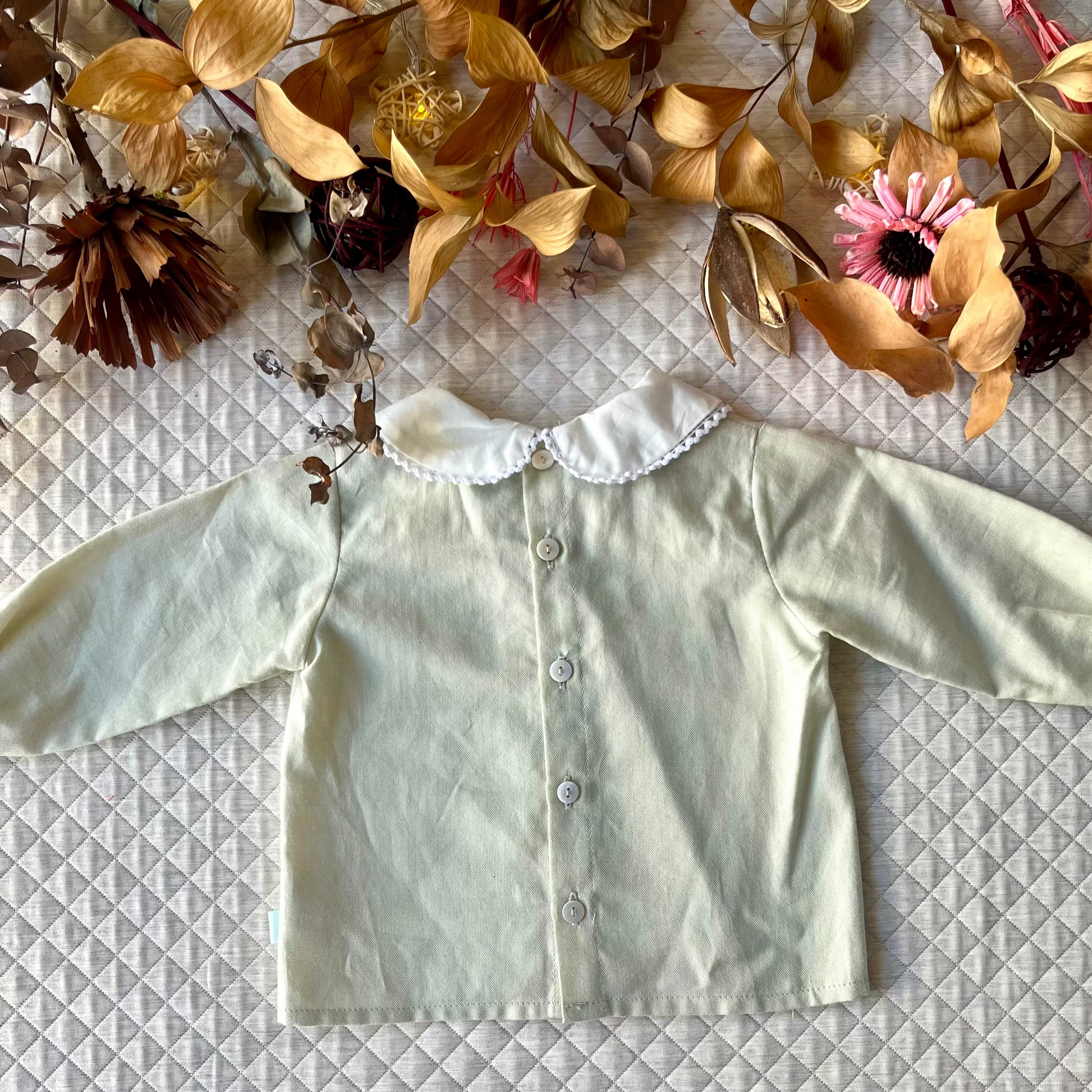 blusa_punto_smock_verde_dettaglio_dietro