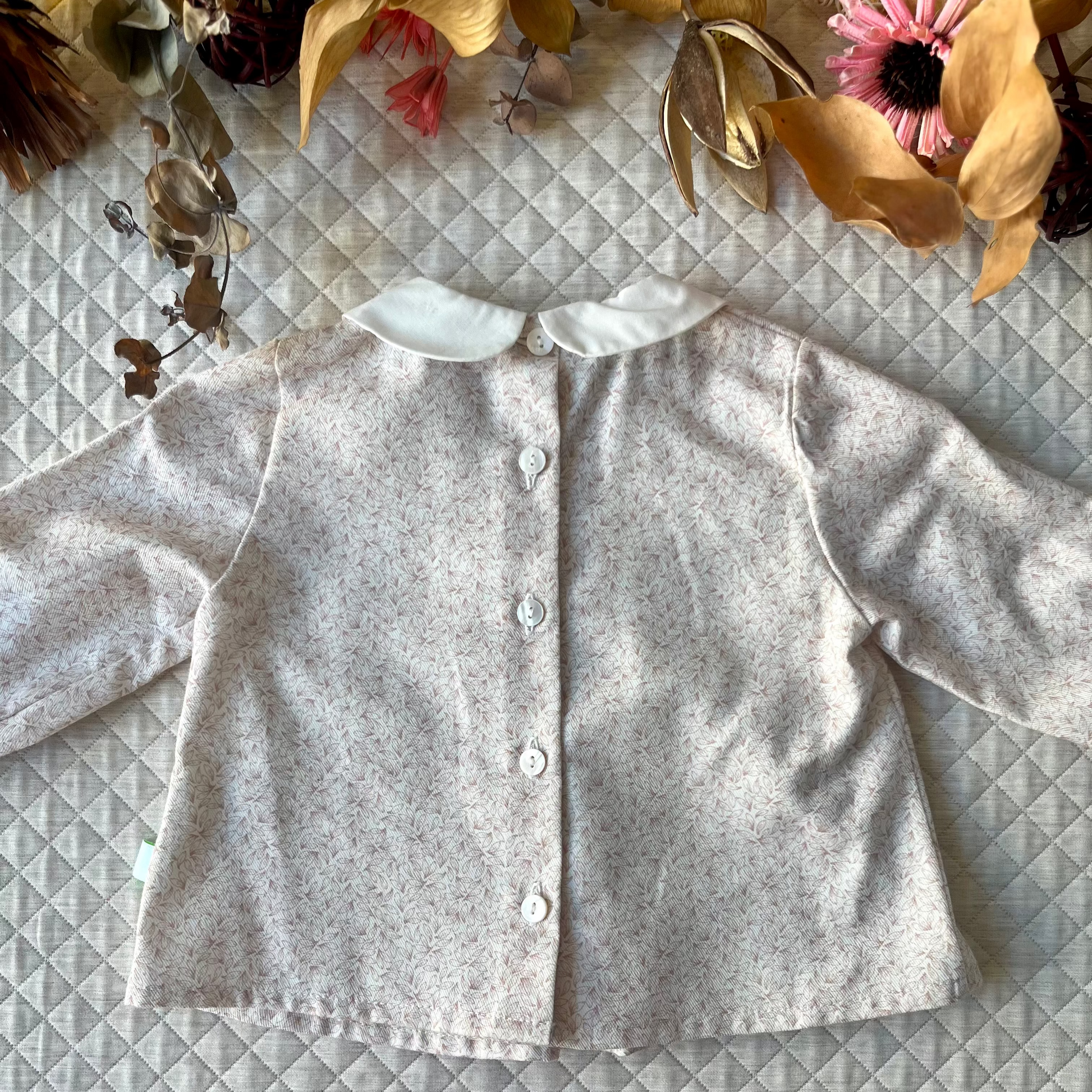 completo_blusa_ruches_mutana_dettaglio_dietro