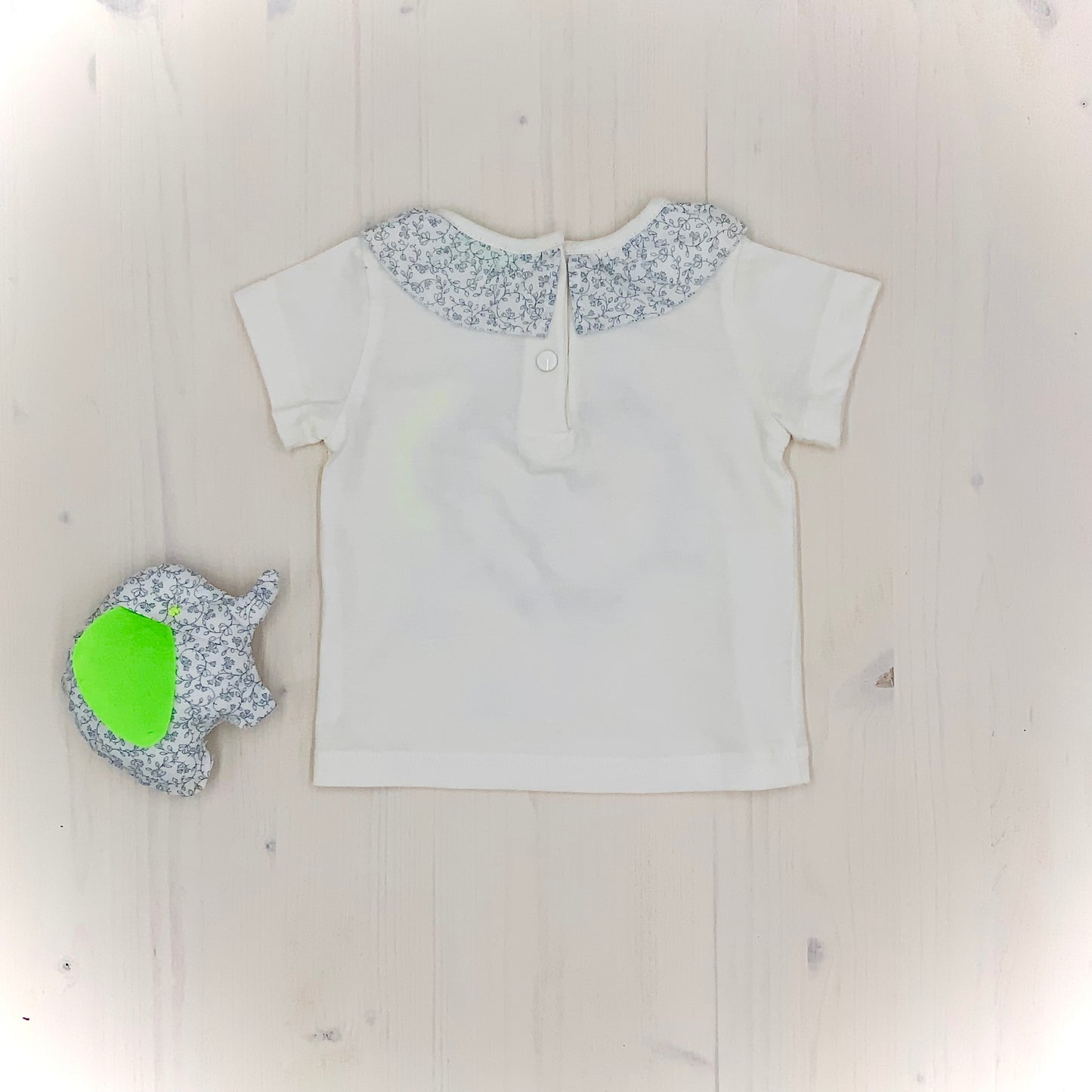 T-shirt in cotone organico con volant- Simona